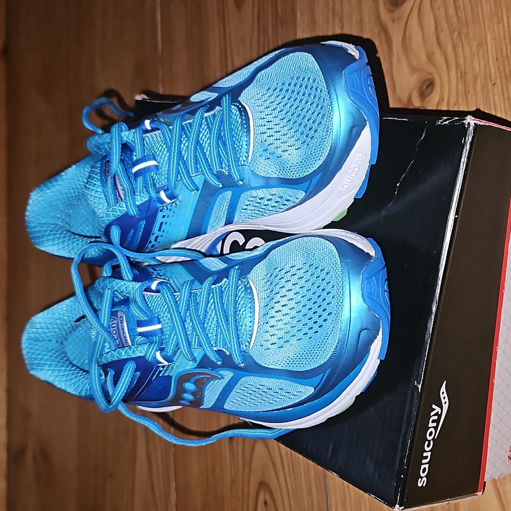 Saucony Guide 10 sneaker